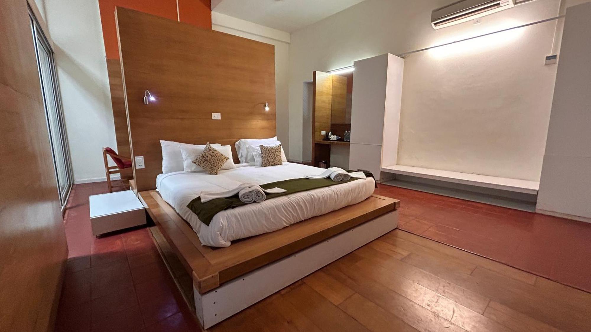 Presidency Artotel, Kochi Esterno foto