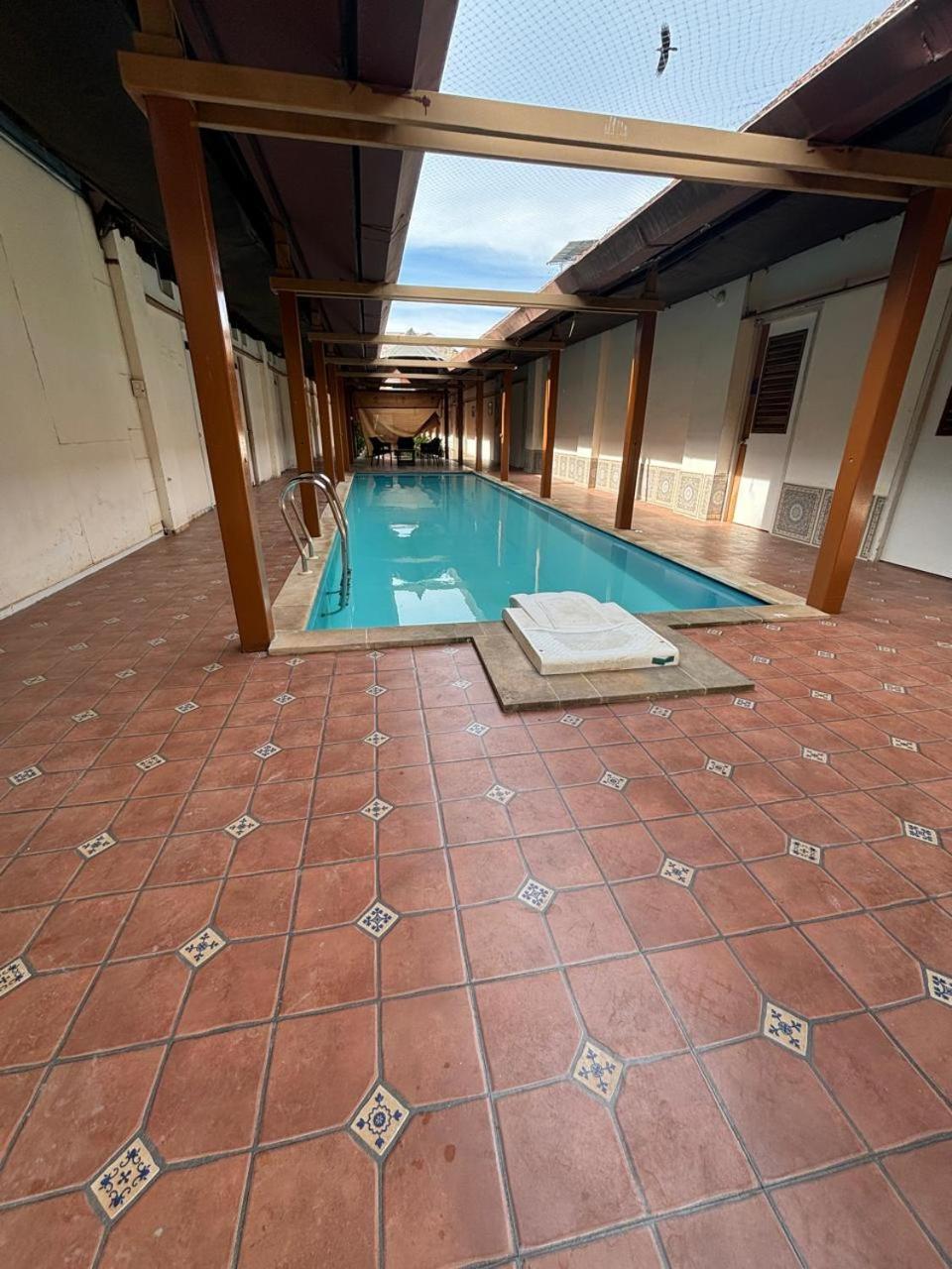 Presidency Artotel, Kochi Esterno foto